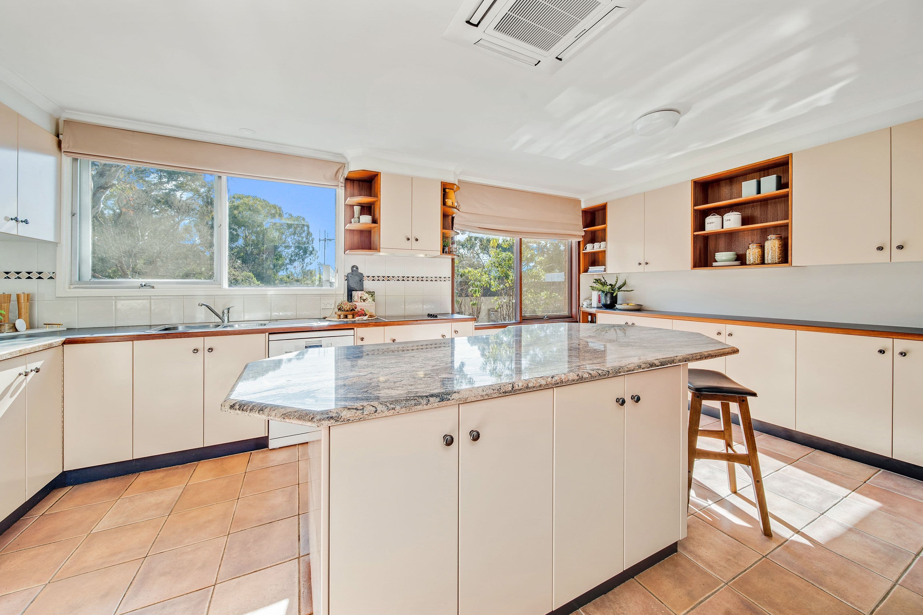 52 Bindaga Street, Aranda ACT 2614, Aranda - Thumbnail 7