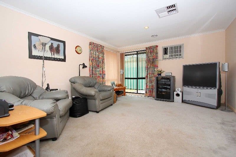 26 Salamander Drive, TAYLORS LAKES VIC 3038, Taylors Lakes - Thumbnail 5
