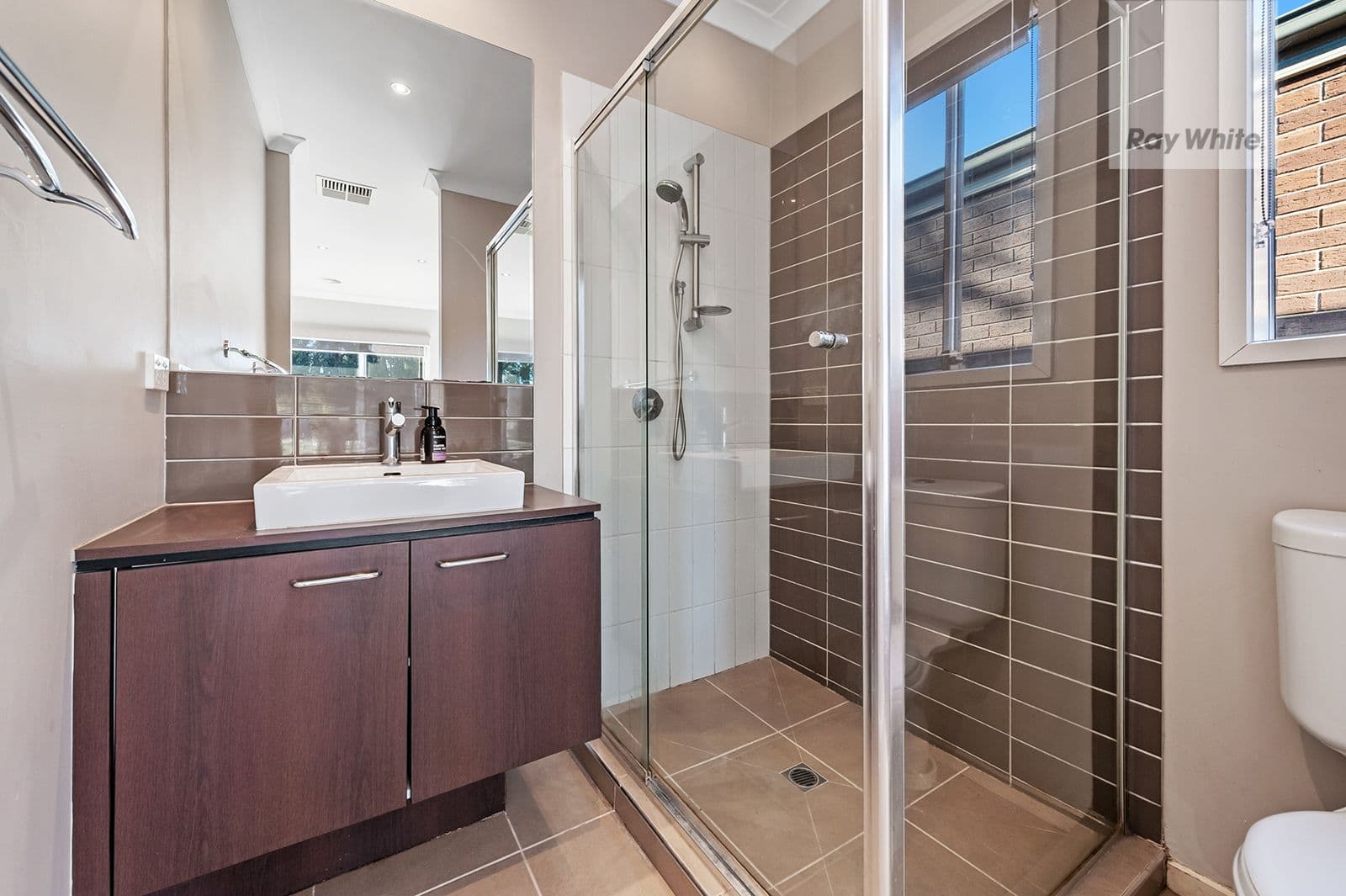 91 Charteris Drive, Craigieburn VIC 3064, Craigieburn - Thumbnail 8