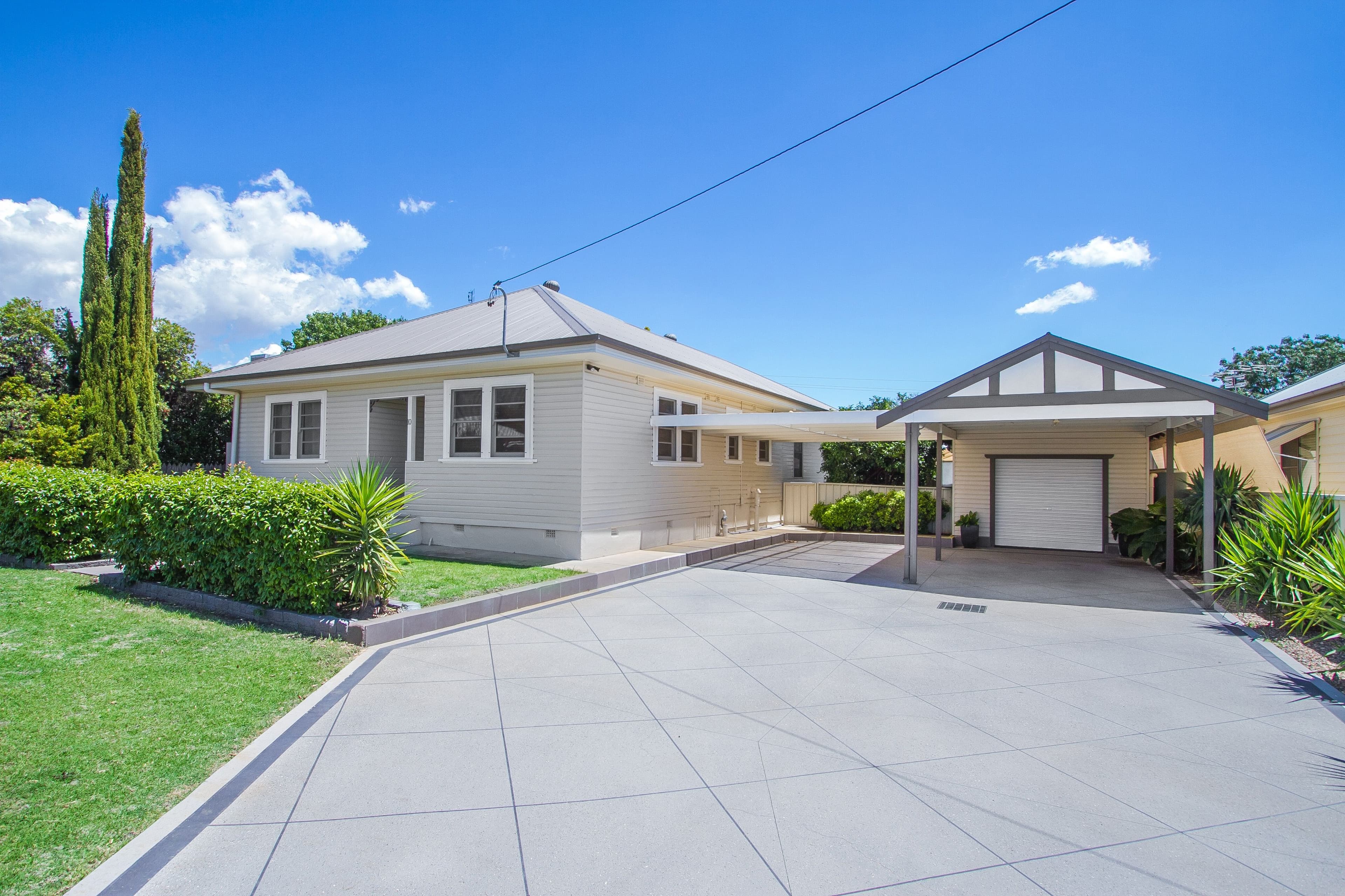 10 Cobley Avenue, Tamworth NSW 2340, Tamworth - Image 1