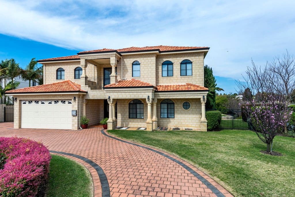 18 Promontory Parade, BALLAJURA WA 6066, Ballajura - Image 1