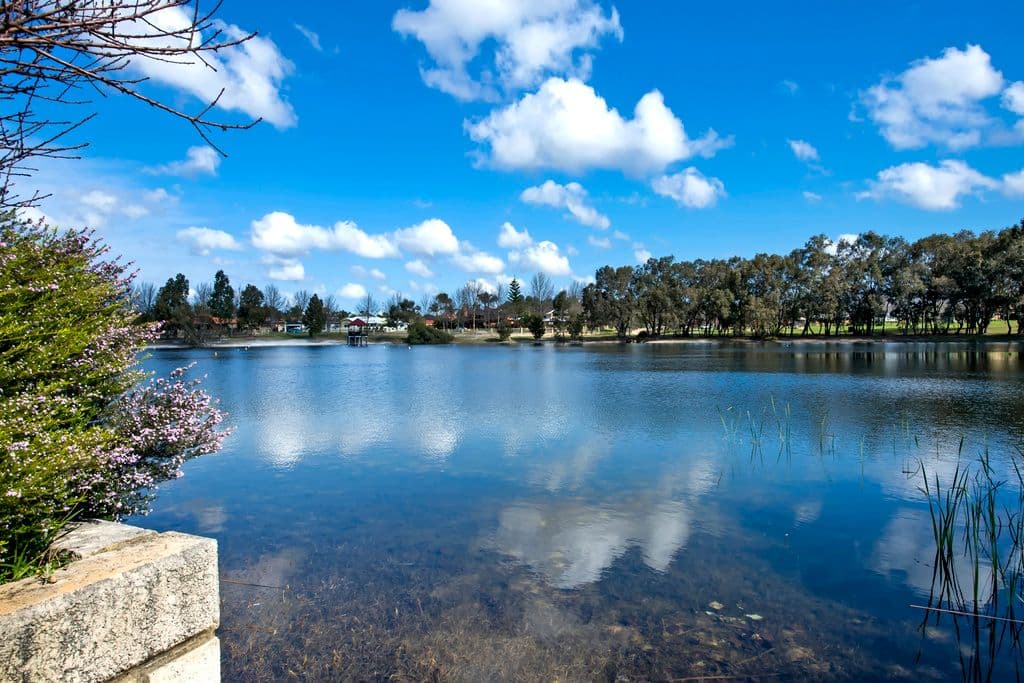 18 Promontory Parade, BALLAJURA WA 6066, Ballajura - Thumbnail 5