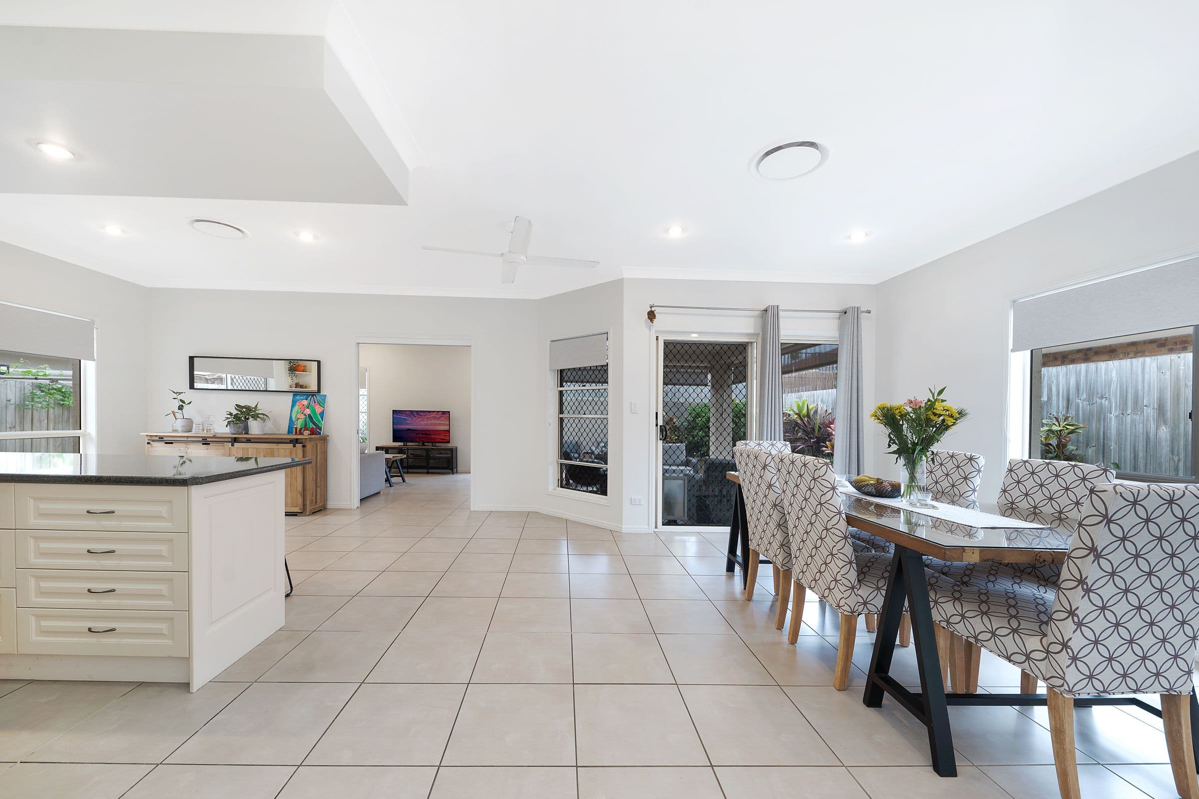 60 Baybreeze Crescent, Murrumba Downs QLD 4503, Murrumba Downs - Thumbnail 2