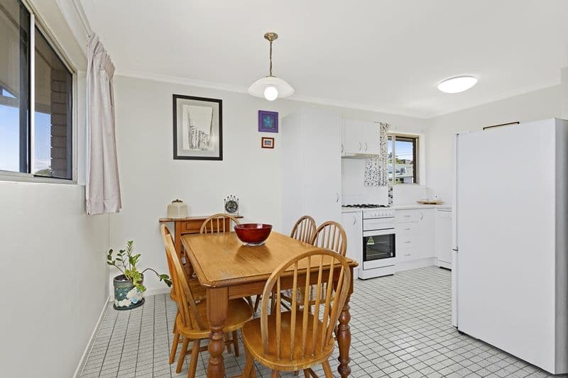 8 Barradine Street, Greenslopes QLD 4120, Greenslopes - Thumbnail 4
