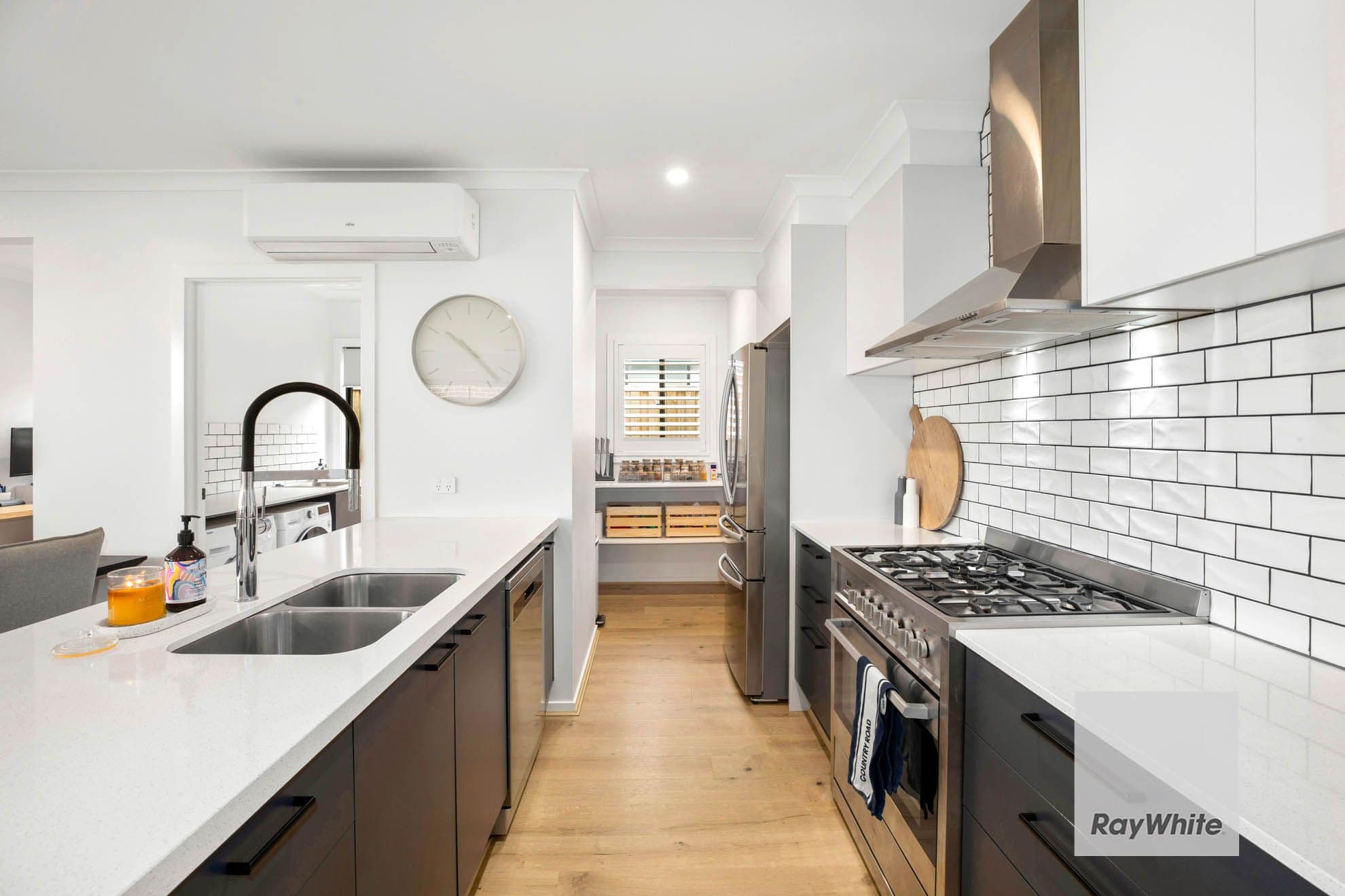 17 Krateron Street, FRASER RISE VIC 3336, Fraser Rise - Thumbnail 5