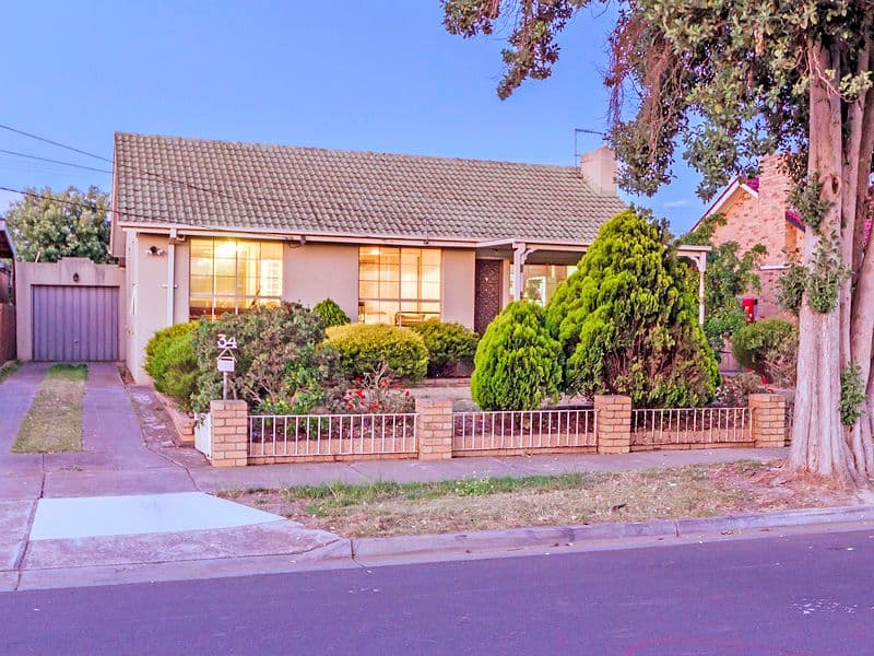 34 Vincent Crescent, Werribee VIC 3030, Werribee - Thumbnail 2