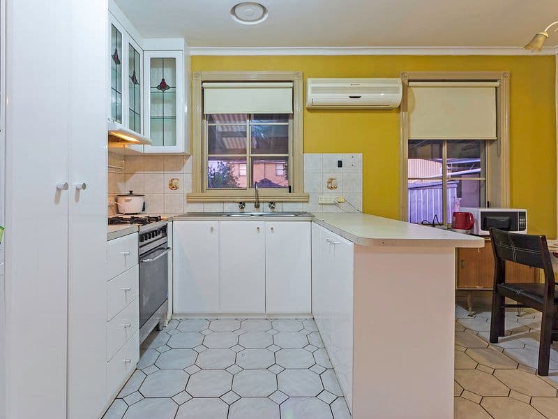 34 Vincent Crescent, Werribee VIC 3030, Werribee - Thumbnail 4