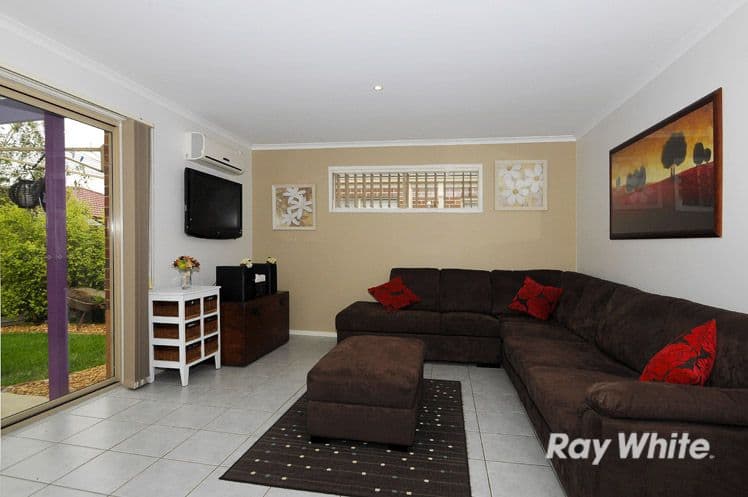 16 Tyndall Street, CRANBOURNE EAST VIC 3977, Cranbourne East - Thumbnail 4