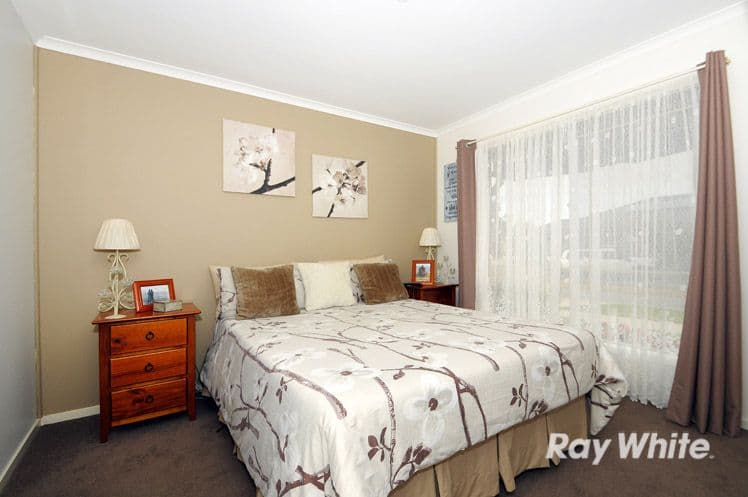 16 Tyndall Street, CRANBOURNE EAST VIC 3977, Cranbourne East - Thumbnail 5