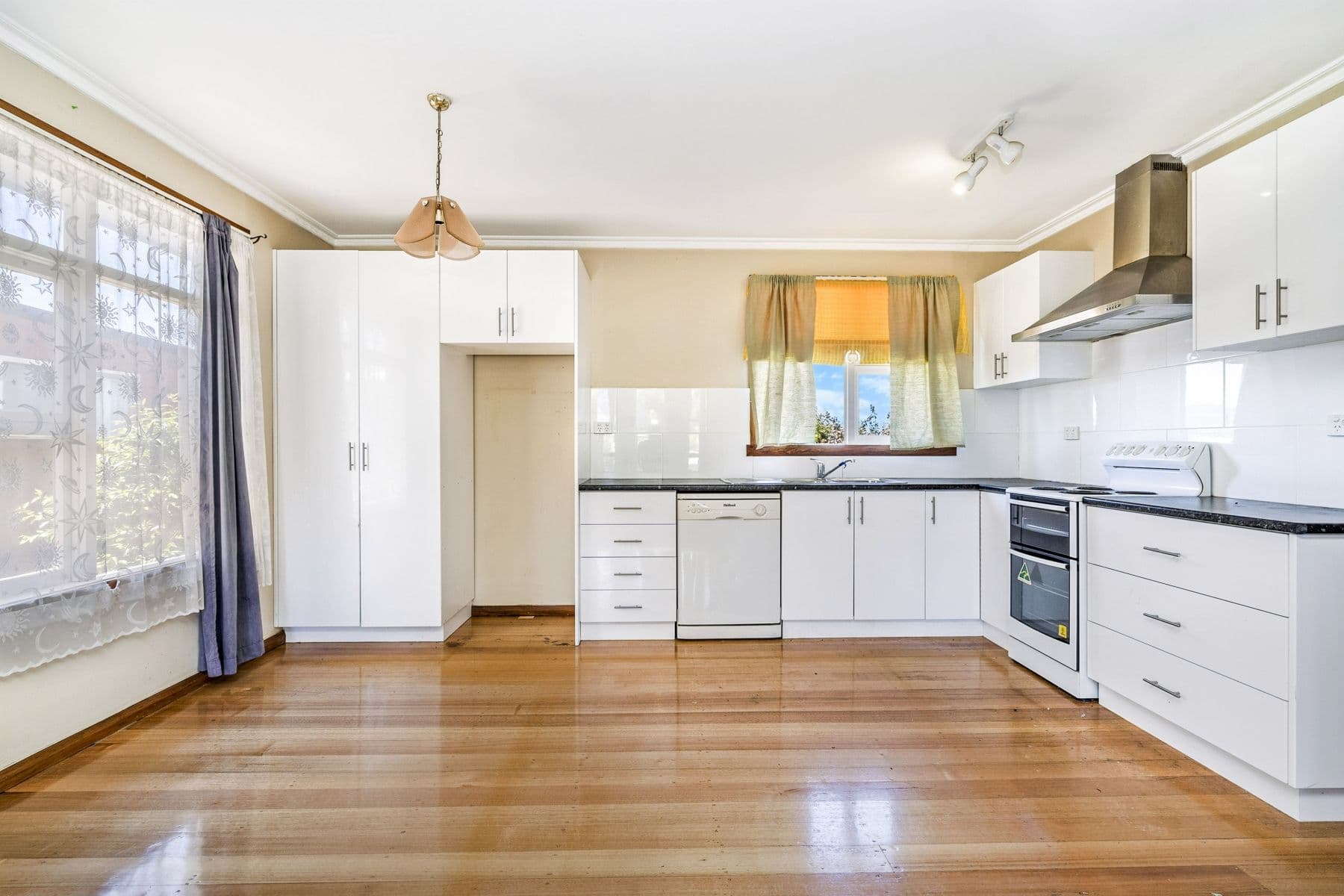 8 Paringa Avenue, Newnham TAS 7248, Newnham - Image 1