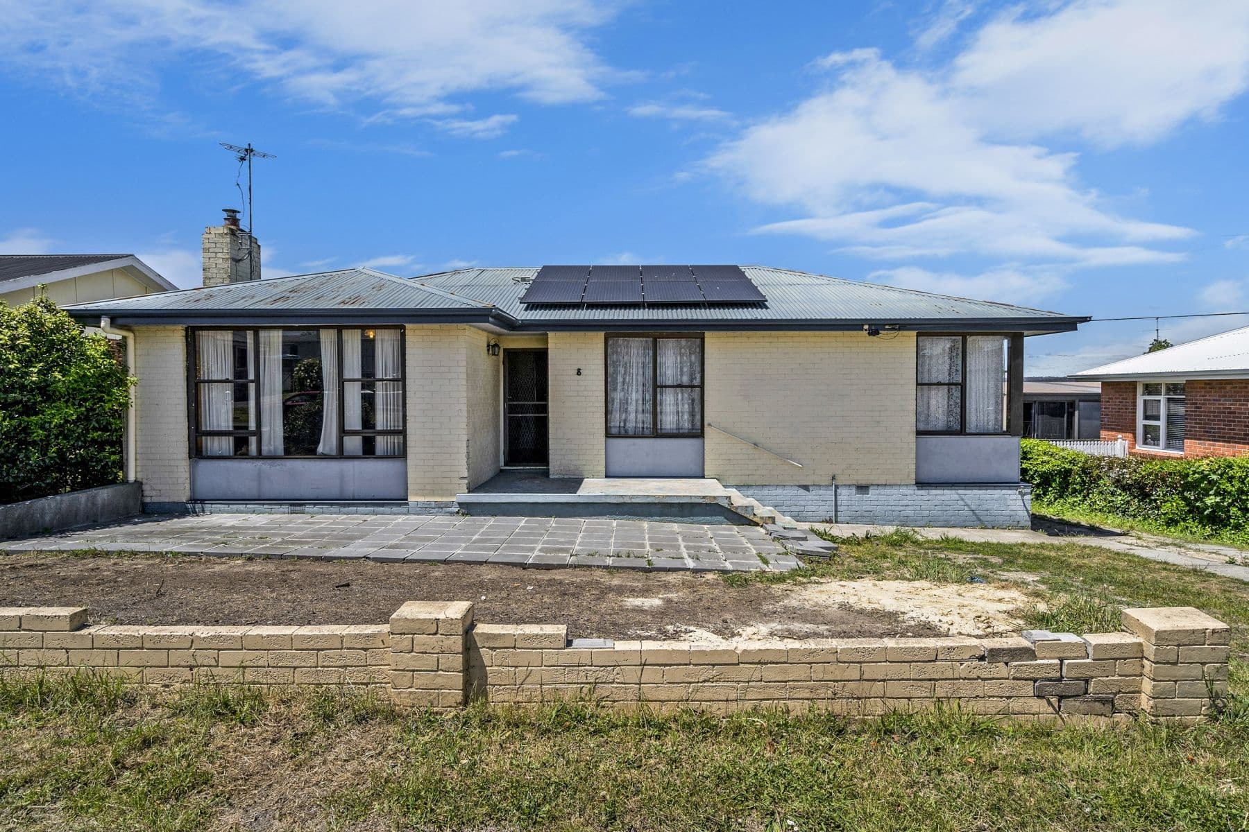8 Paringa Avenue, Newnham TAS 7248, Newnham - Thumbnail 2