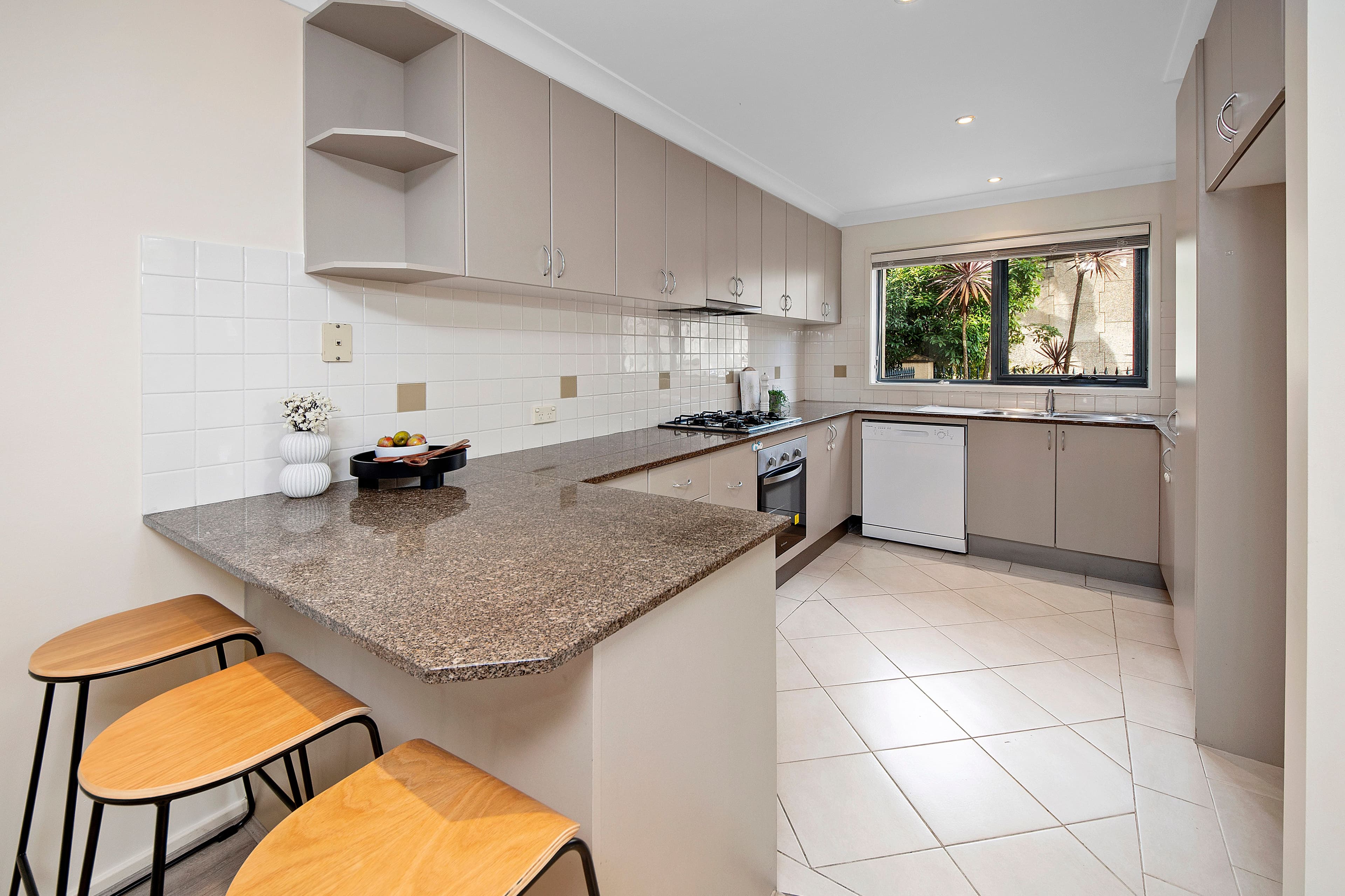 11-17 Acton Street, Sutherland NSW 2232, Sutherland - Thumbnail 4
