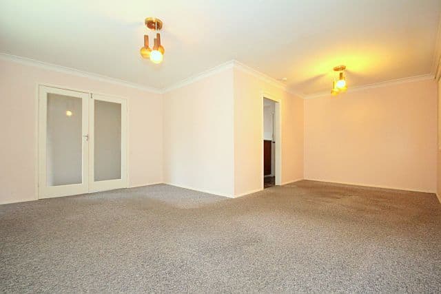 13 Sturt Avenue, GEORGES HALL NSW 2198, Georges Hall - Thumbnail 2