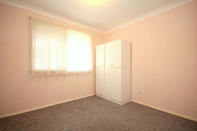 13 Sturt Avenue, GEORGES HALL NSW 2198, Georges Hall - Thumbnail 6