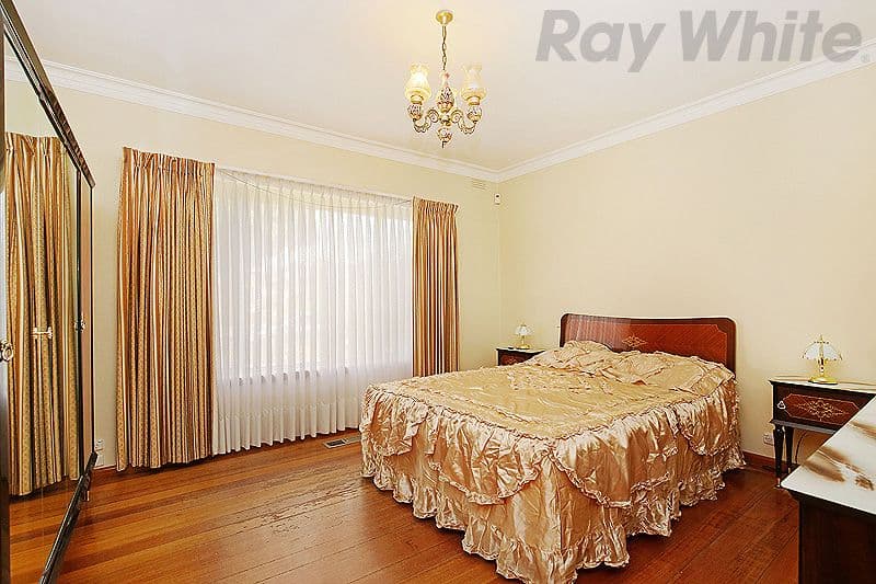 71 Huskisson Avenue, Lalor VIC 3075, Lalor - Thumbnail 5