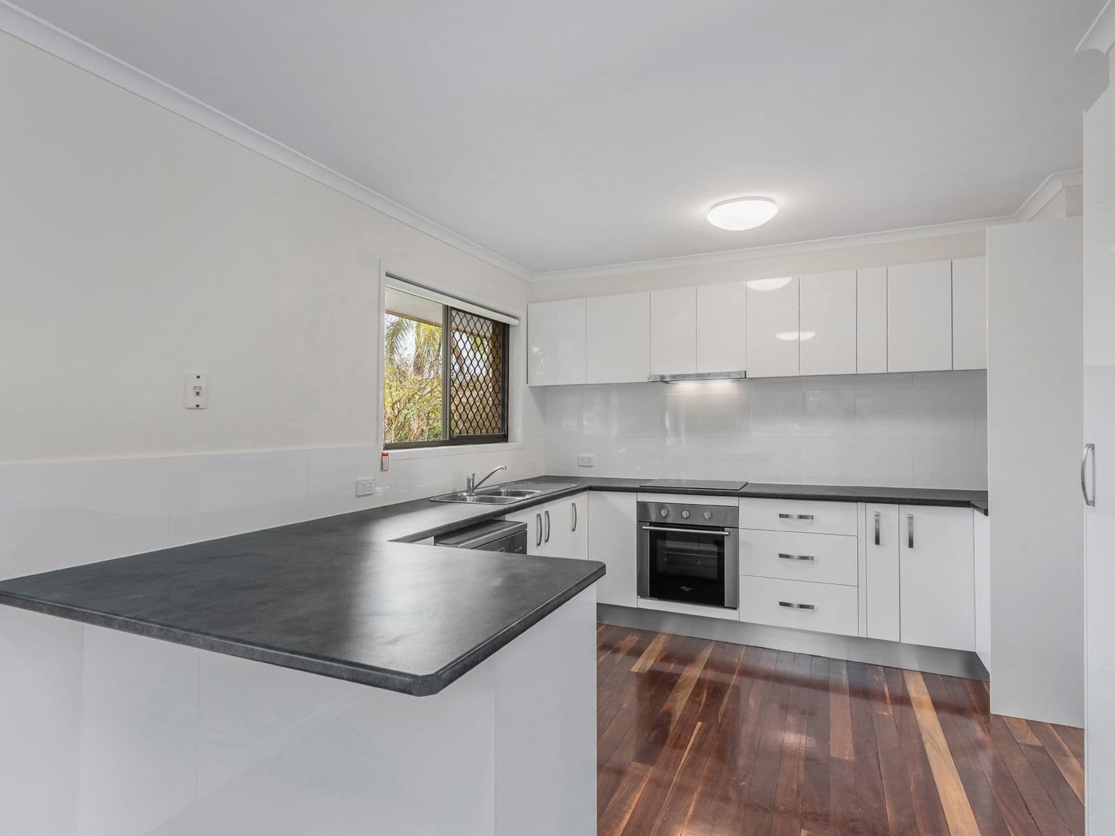 2 Gwydir Street, Riverhills QLD 4074, Riverhills - Thumbnail 2