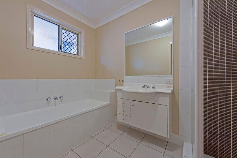 8 Greenridge Street, OXENFORD QLD 4210, Oxenford - Thumbnail 8