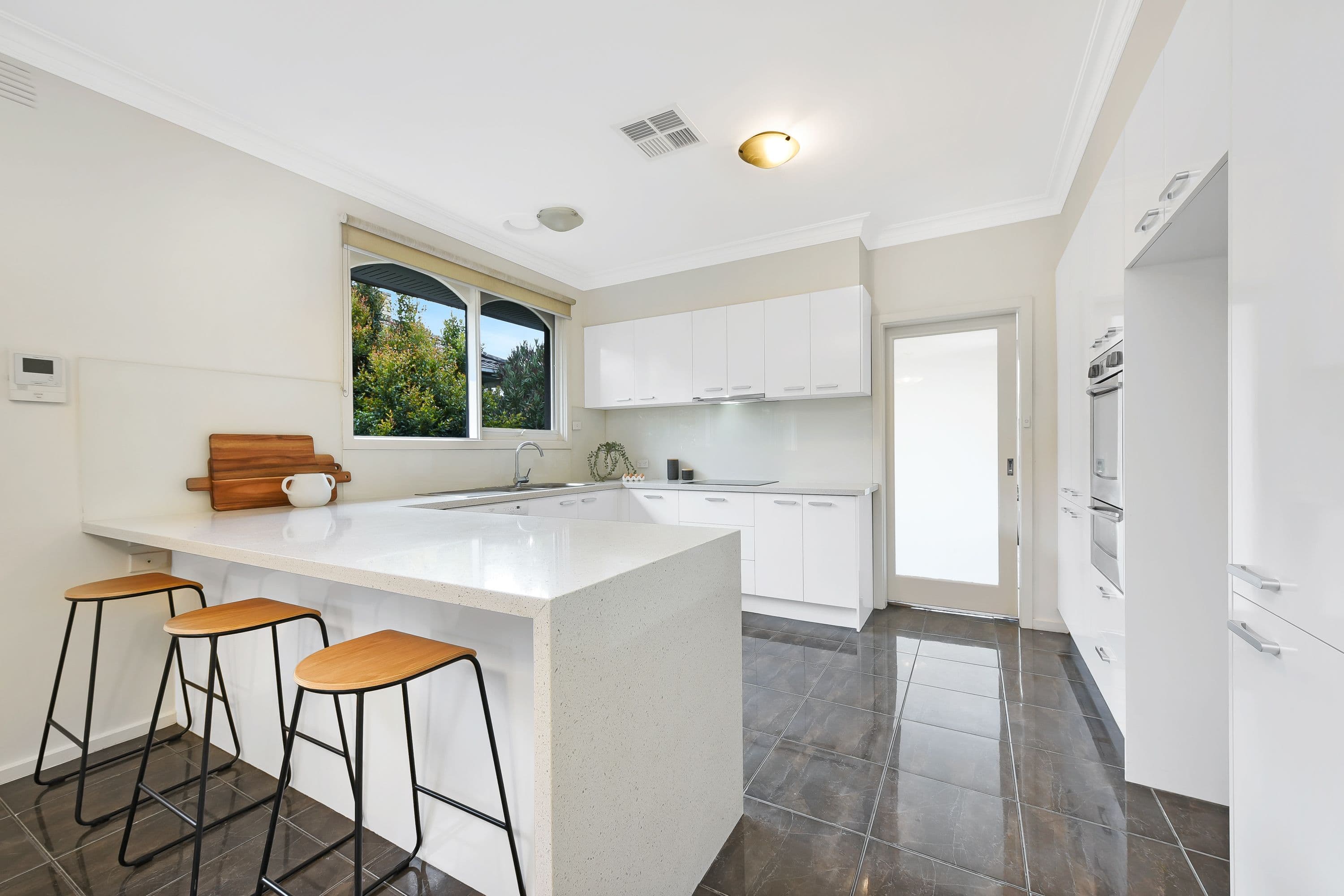 19 Curtis Avenue, Mount Waverley VIC 3149, Mount Waverley - Thumbnail 6
