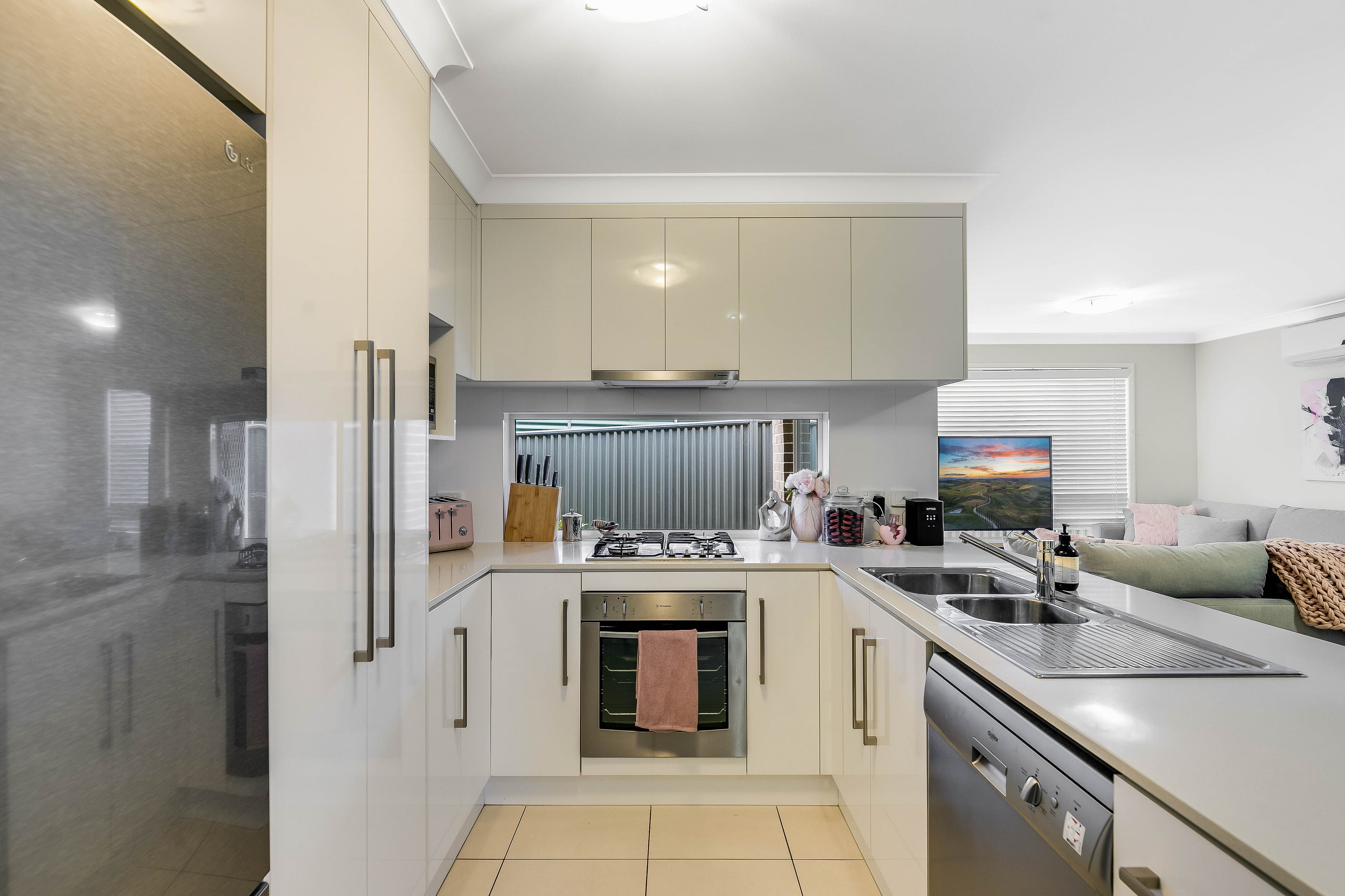 16 Swallow Court, Newtown QLD 4350, Newtown - Thumbnail 3