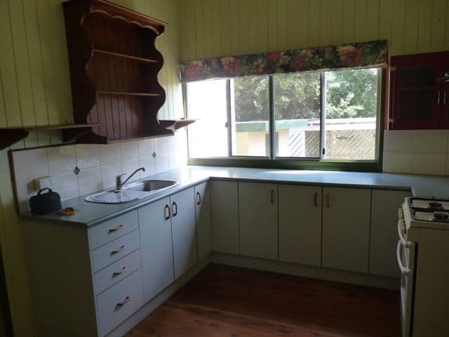 152 Kent Street, OAKEY QLD 4401, Oakey - Thumbnail 4