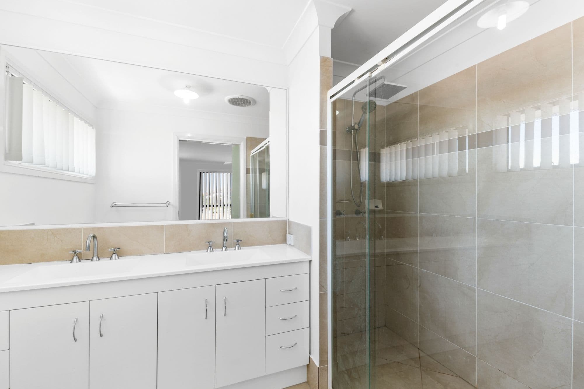 9 Madison Avenue, North Lakes QLD 4509, North Lakes - Thumbnail 8