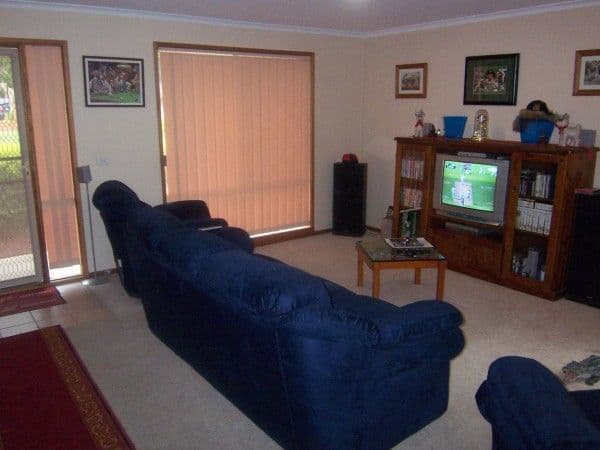 2 Oakes Place, CARRUM DOWNS VIC 3201, Carrum Downs - Thumbnail 2