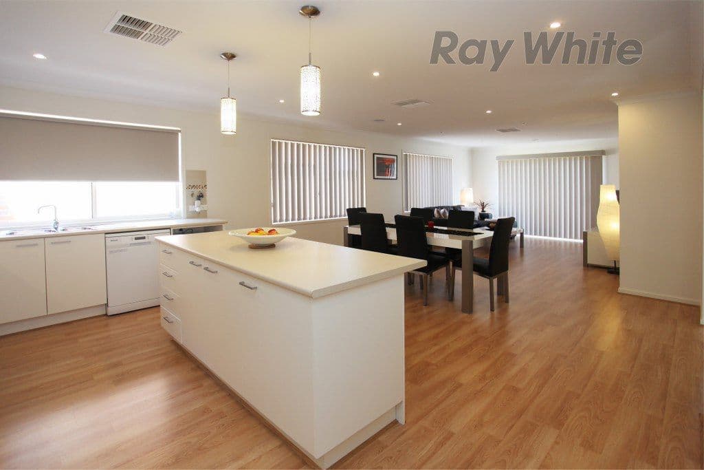 78 Tristania Drive, POINT COOK VIC 3030, Point Cook - Thumbnail 6