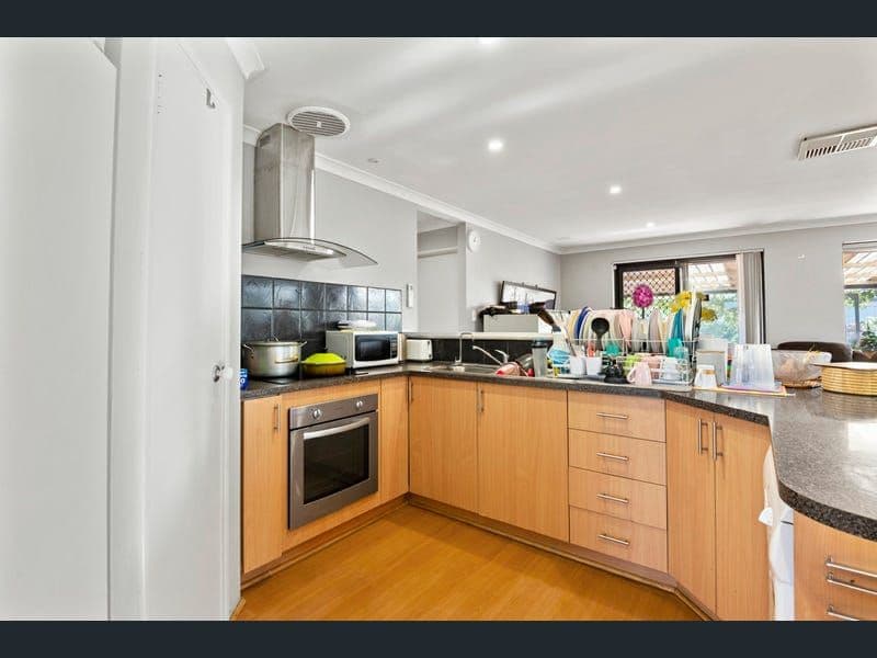 13 Hutt Way, Gosnells WA 6110, Gosnells - Thumbnail 2