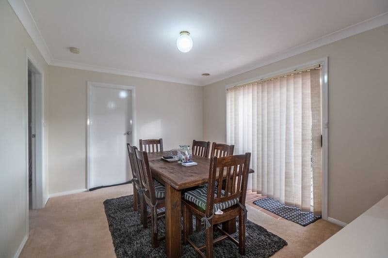 8 Rodd Place, Orange - Thumbnail 3