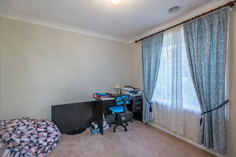 8 Rodd Place, Orange - Thumbnail 6