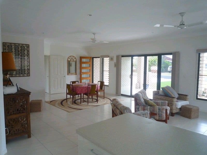 7 Grevillea Court, WOODGATE QLD 4660, Woodgate - Thumbnail 5