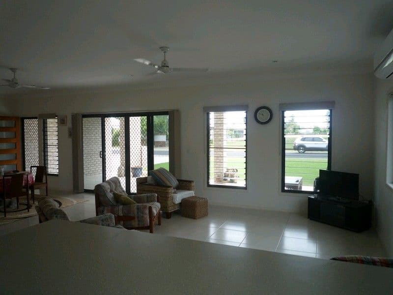 7 Grevillea Court, WOODGATE QLD 4660, Woodgate - Thumbnail 7
