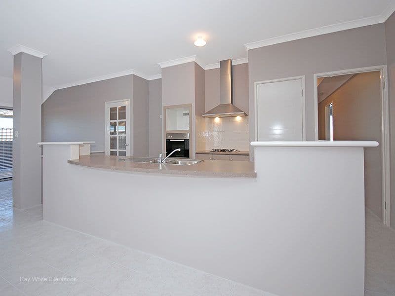 27 Brandalier Turn, AVELEY WA 6069, Aveley - Thumbnail 2