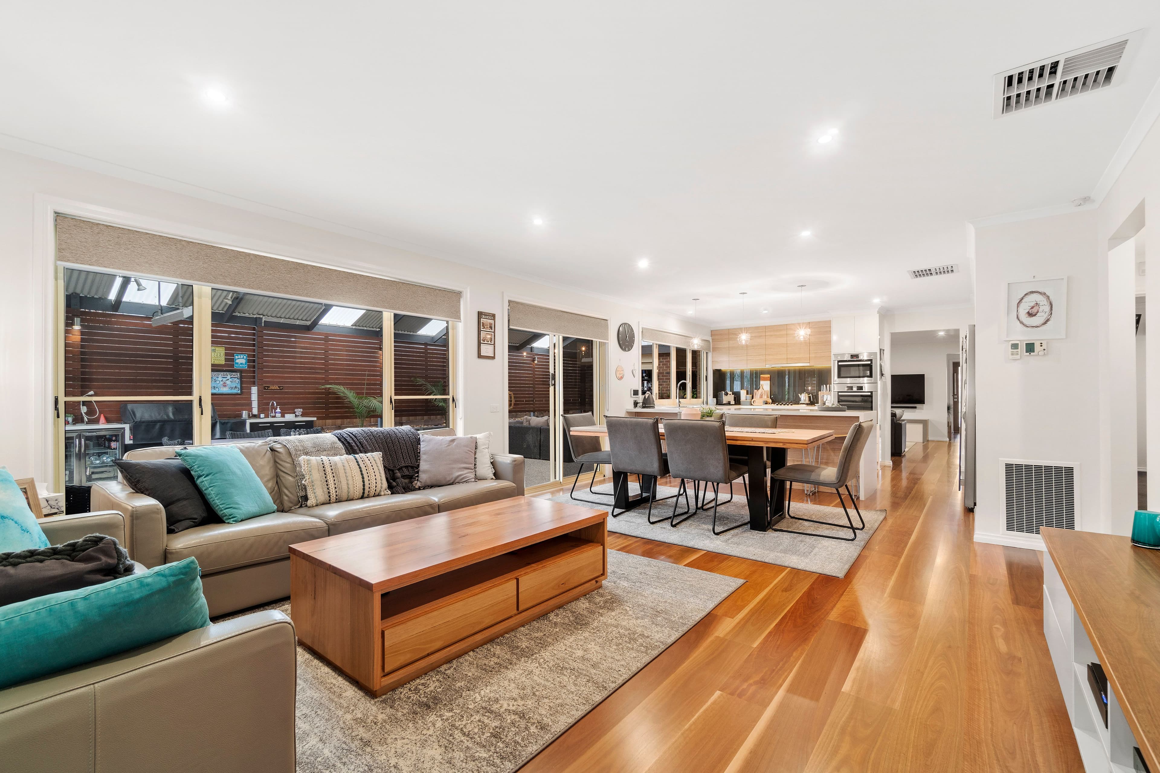 94 Pia Drive, Rowville VIC 3178, Rowville - Thumbnail 2