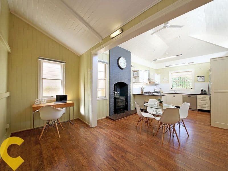 38 Park Parade, Shorncliffe - Image 1