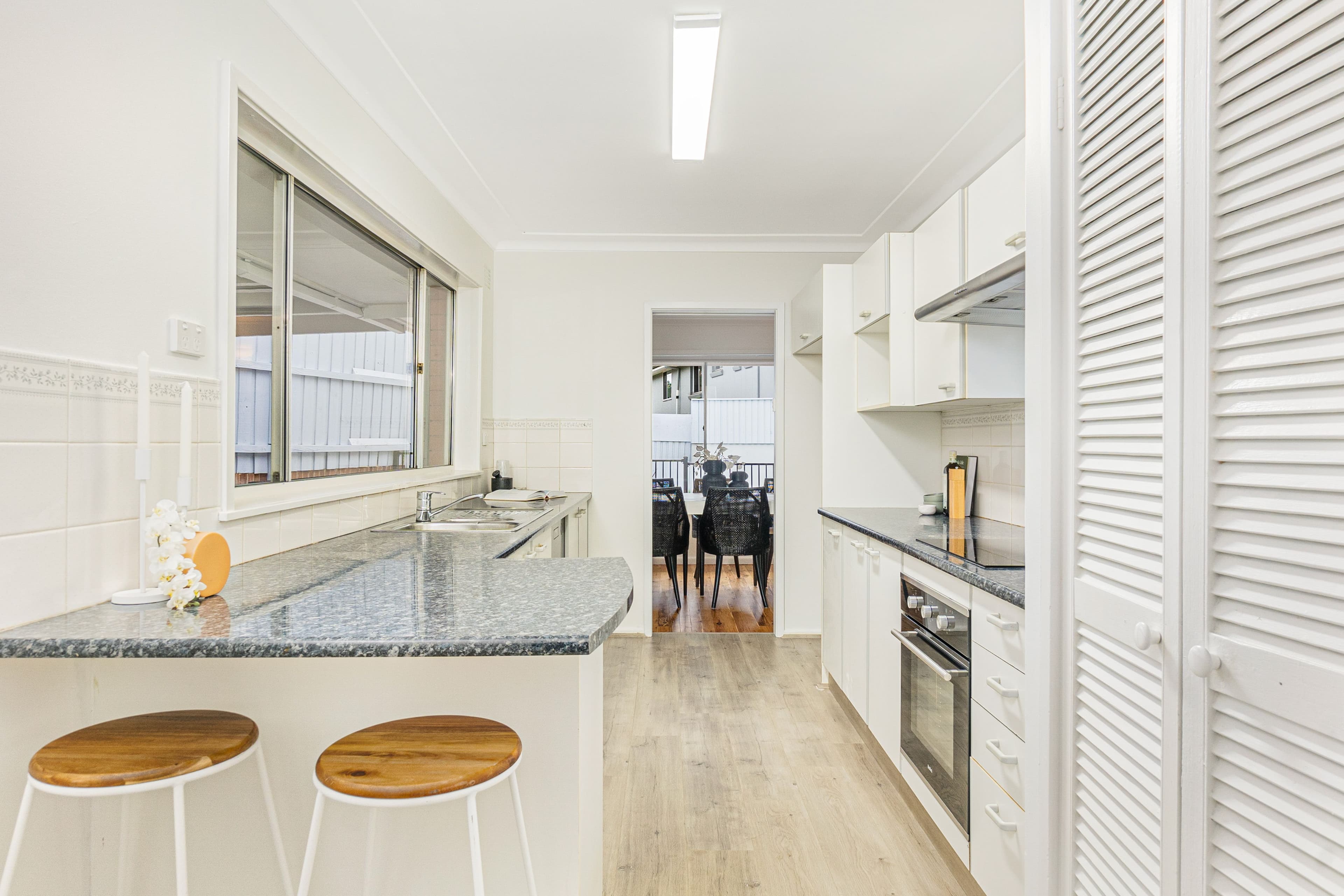 9 Daphne Avenue, Castle Hill NSW 2154, Castle Hill - Thumbnail 2