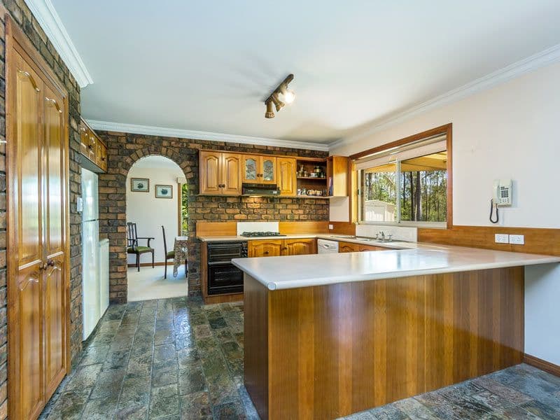 21 Peppermint Drive, CASHMERE QLD 4500, Cashmere - Thumbnail 4