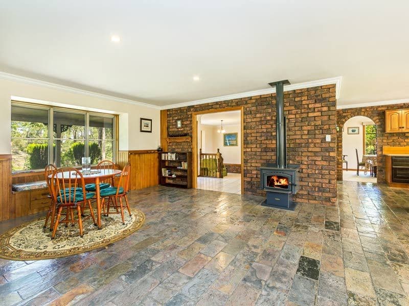 21 Peppermint Drive, CASHMERE QLD 4500, Cashmere - Thumbnail 5