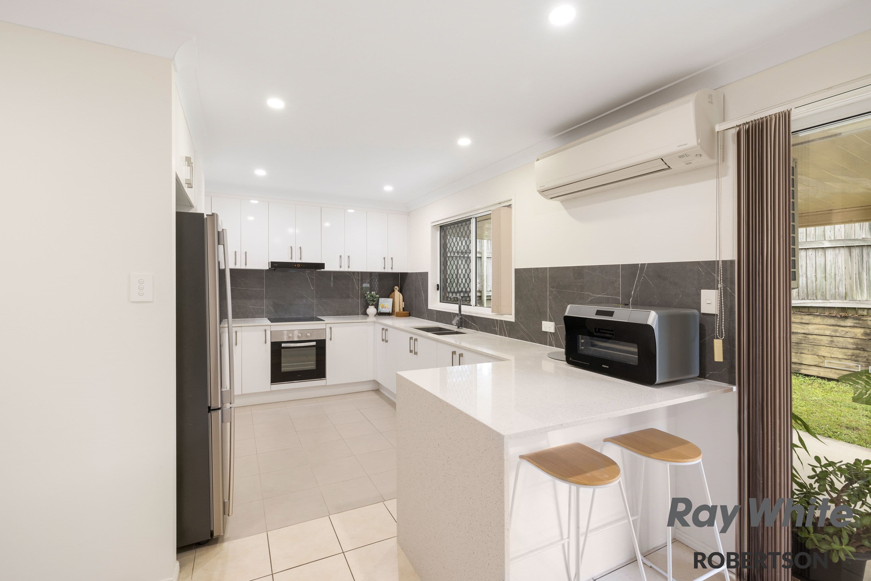13 Frances Place, Calamvale QLD 4116, Calamvale - Thumbnail 6