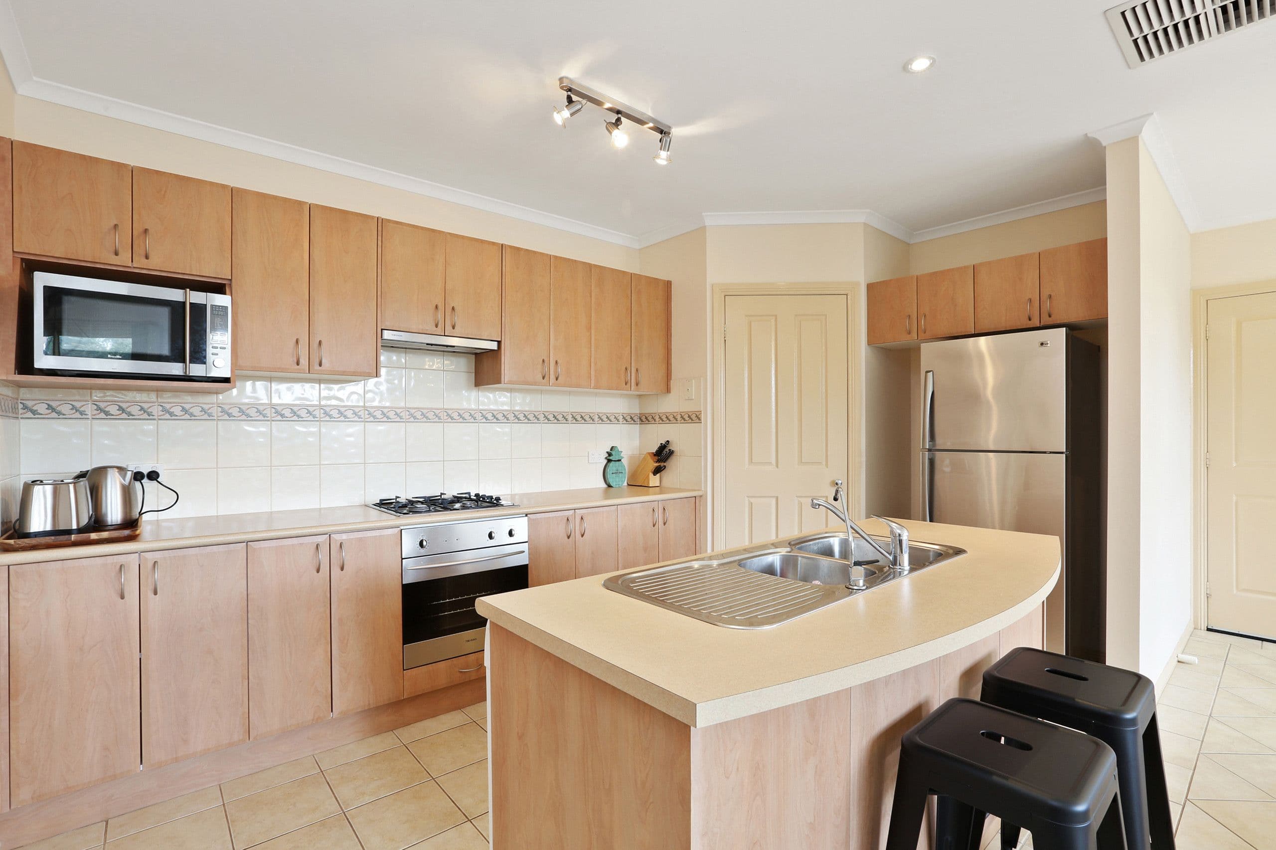 9 Walkers Road, Lara VIC 3212, Lara - Thumbnail 3