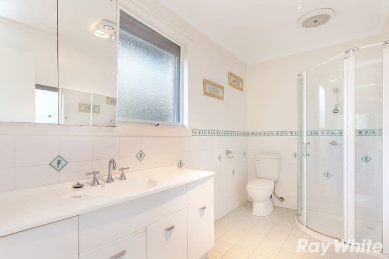 18 Greenwoods Close, Dingley Village VIC 3172, Dingley Village - Thumbnail 4