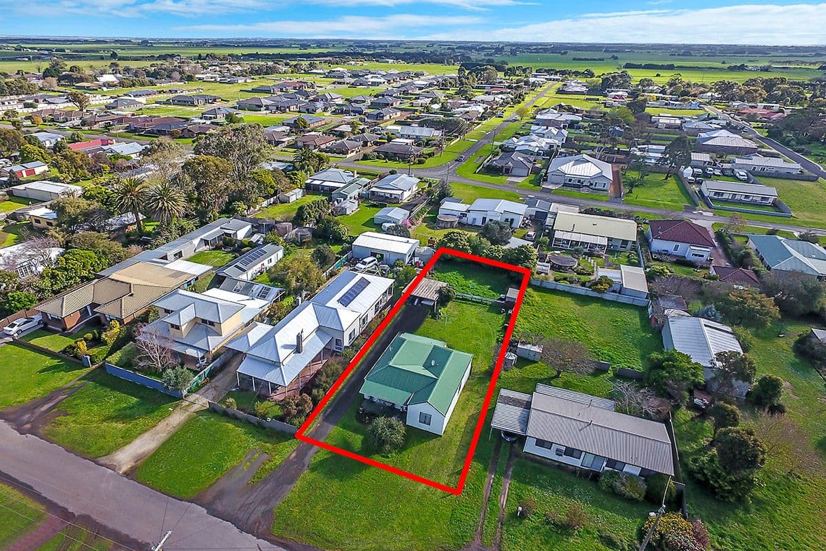 33 Station Street, Koroit VIC 3282, Koroit - Image 1