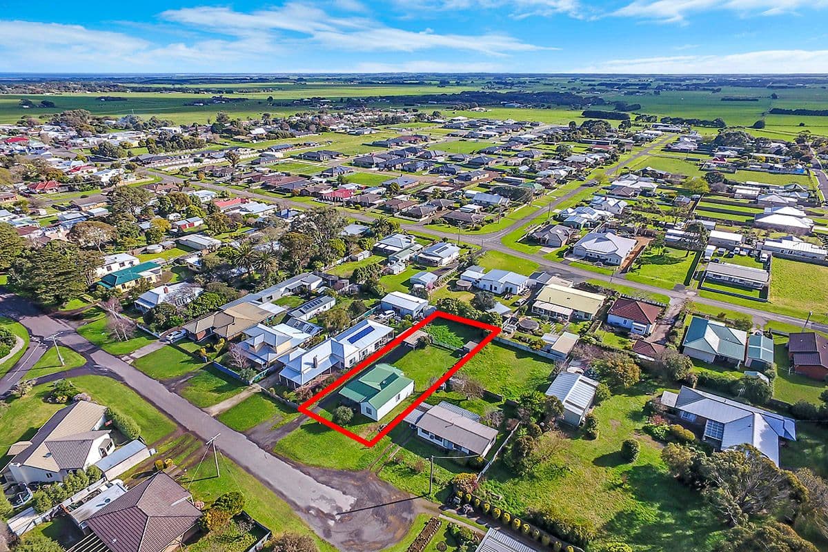 33 Station Street, Koroit VIC 3282, Koroit - Thumbnail 2