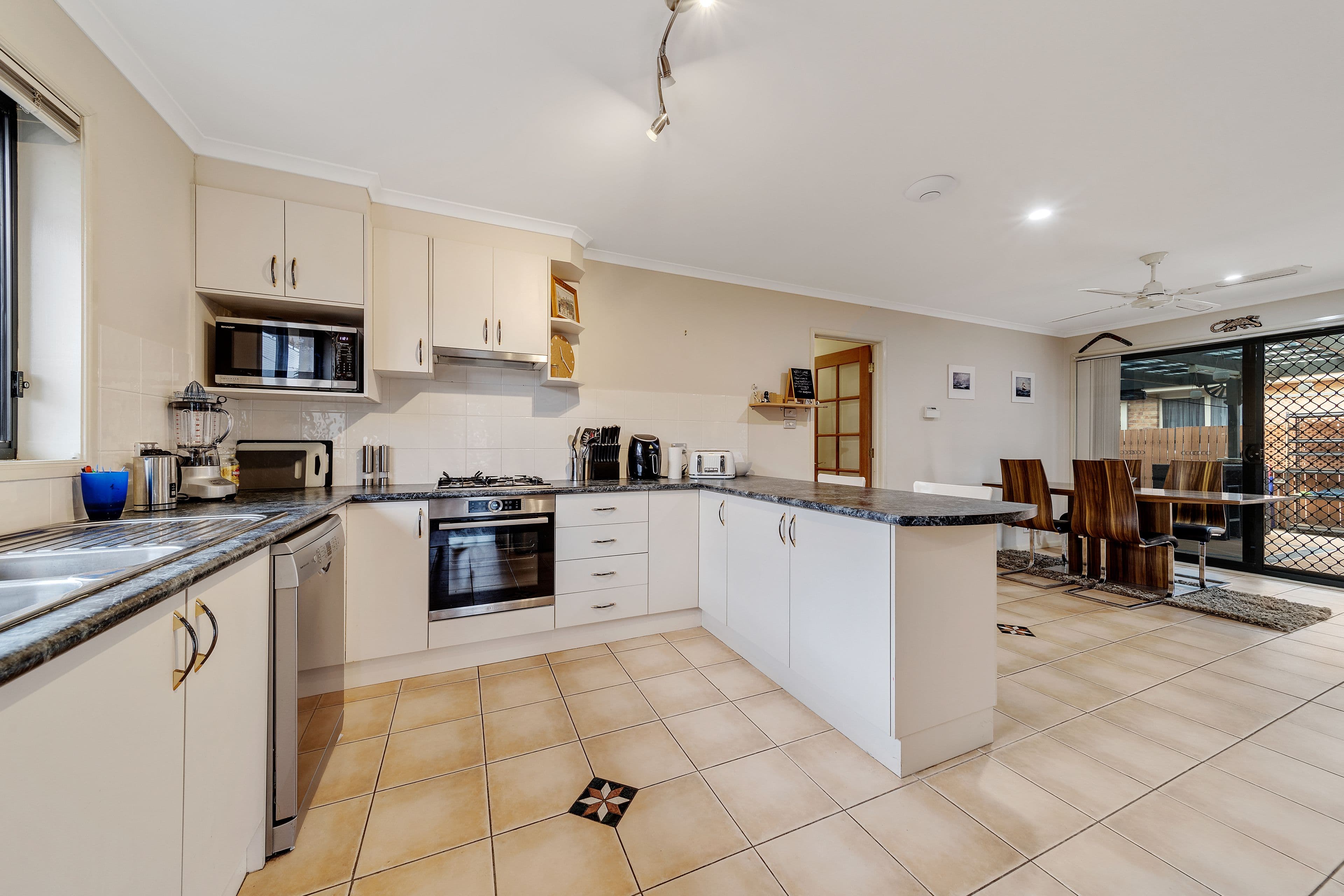 33 Dulverton Crescent, Amaroo ACT 2914, Amaroo - Thumbnail 4