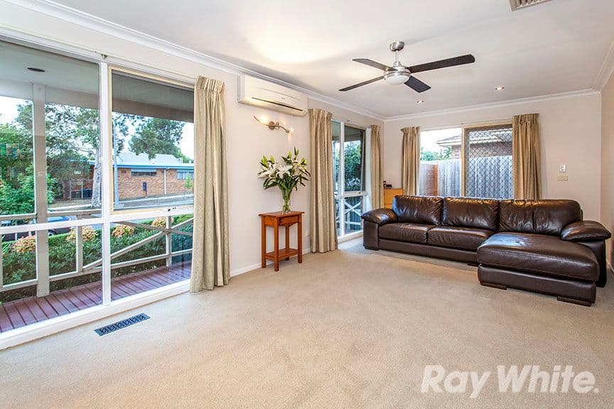 70 Eildon Parade, Rowville VIC 3178, Rowville - Thumbnail 3