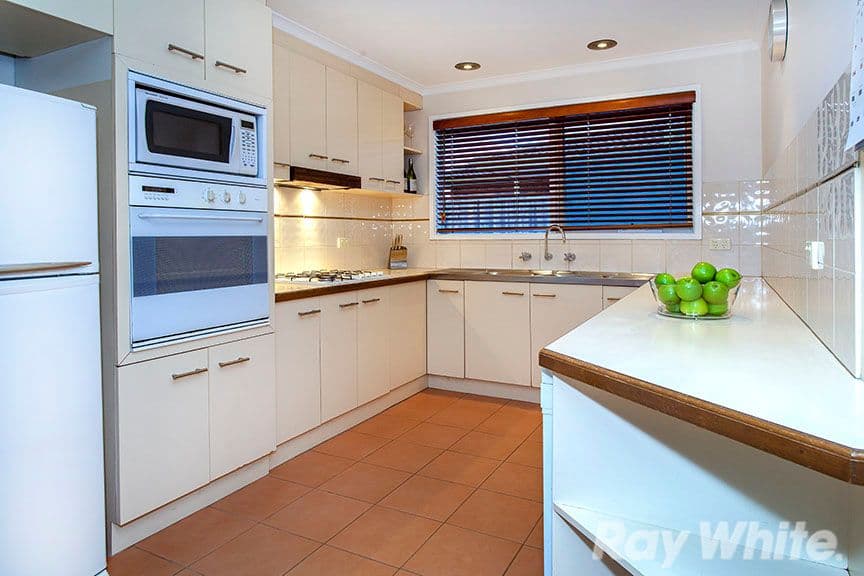 70 Eildon Parade, Rowville VIC 3178, Rowville - Thumbnail 4