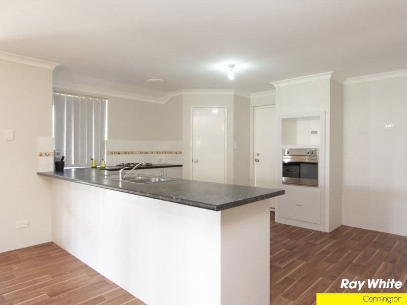 72 Tarradee Circuit, THORNLIE WA 6108, Thornlie - Thumbnail 2