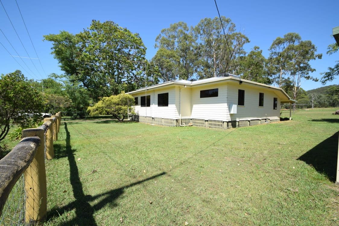 13 Wattle Street, Esk QLD 4312, Esk - Thumbnail 8