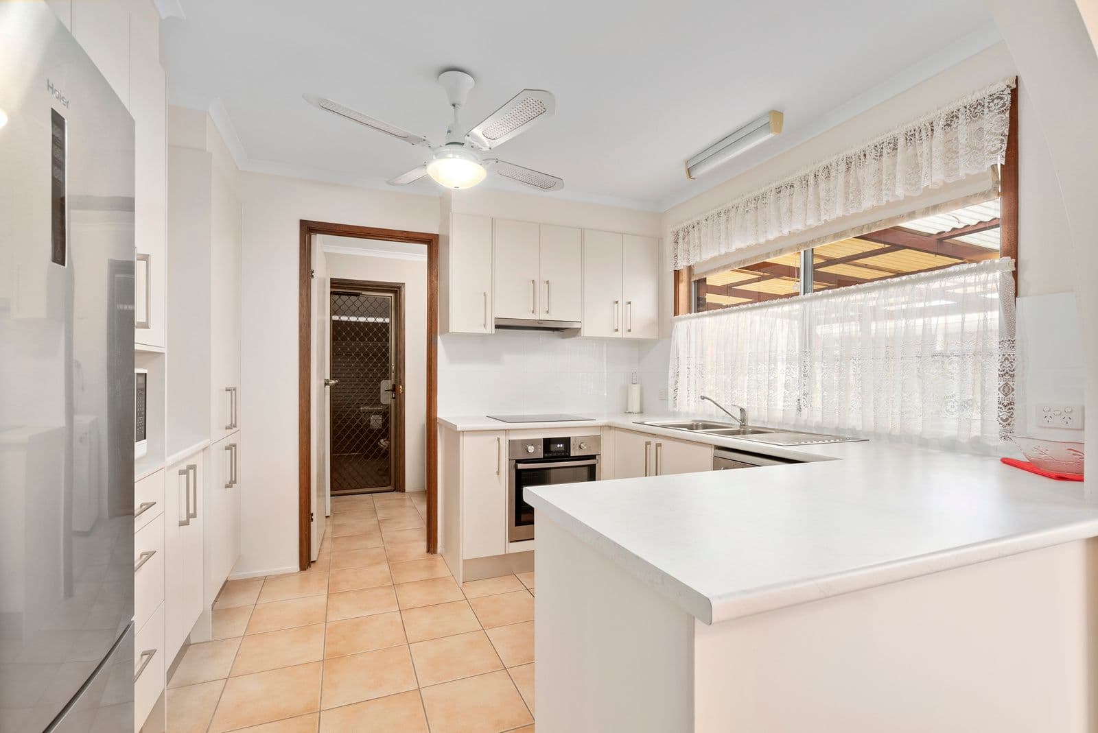 3 Burdock Street, Elanora QLD 4221, Elanora - Thumbnail 5