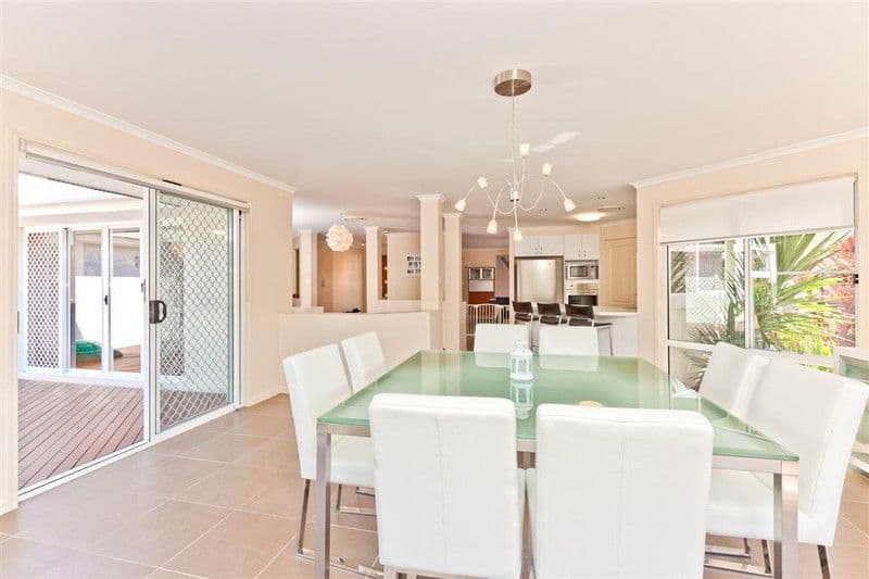 50 Sunningdale Drive, REDLAND BAY QLD 4165, Redland Bay - Thumbnail 7